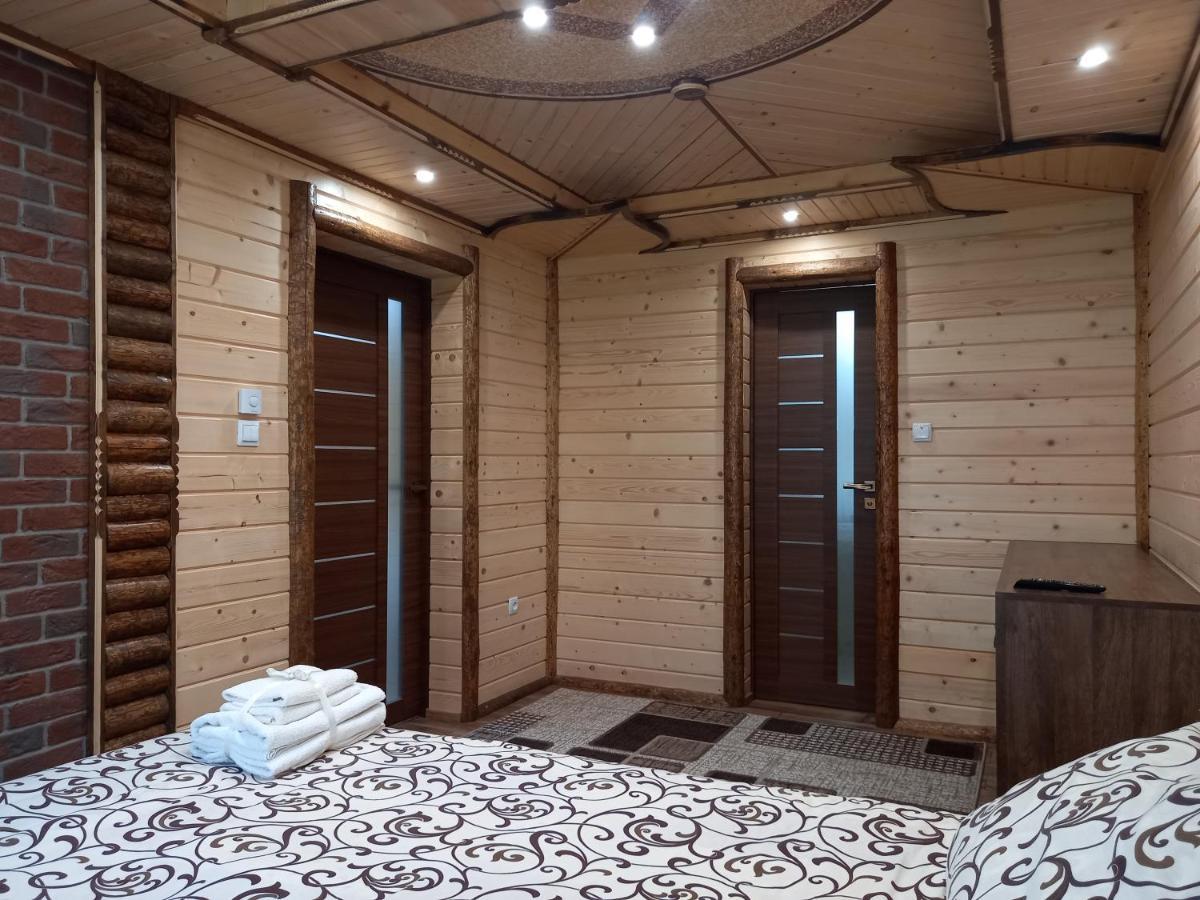 Voyage Tatariv Hotel Екстериор снимка