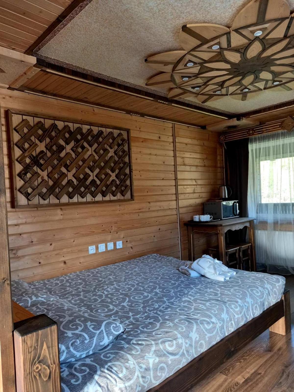 Voyage Tatariv Hotel Екстериор снимка